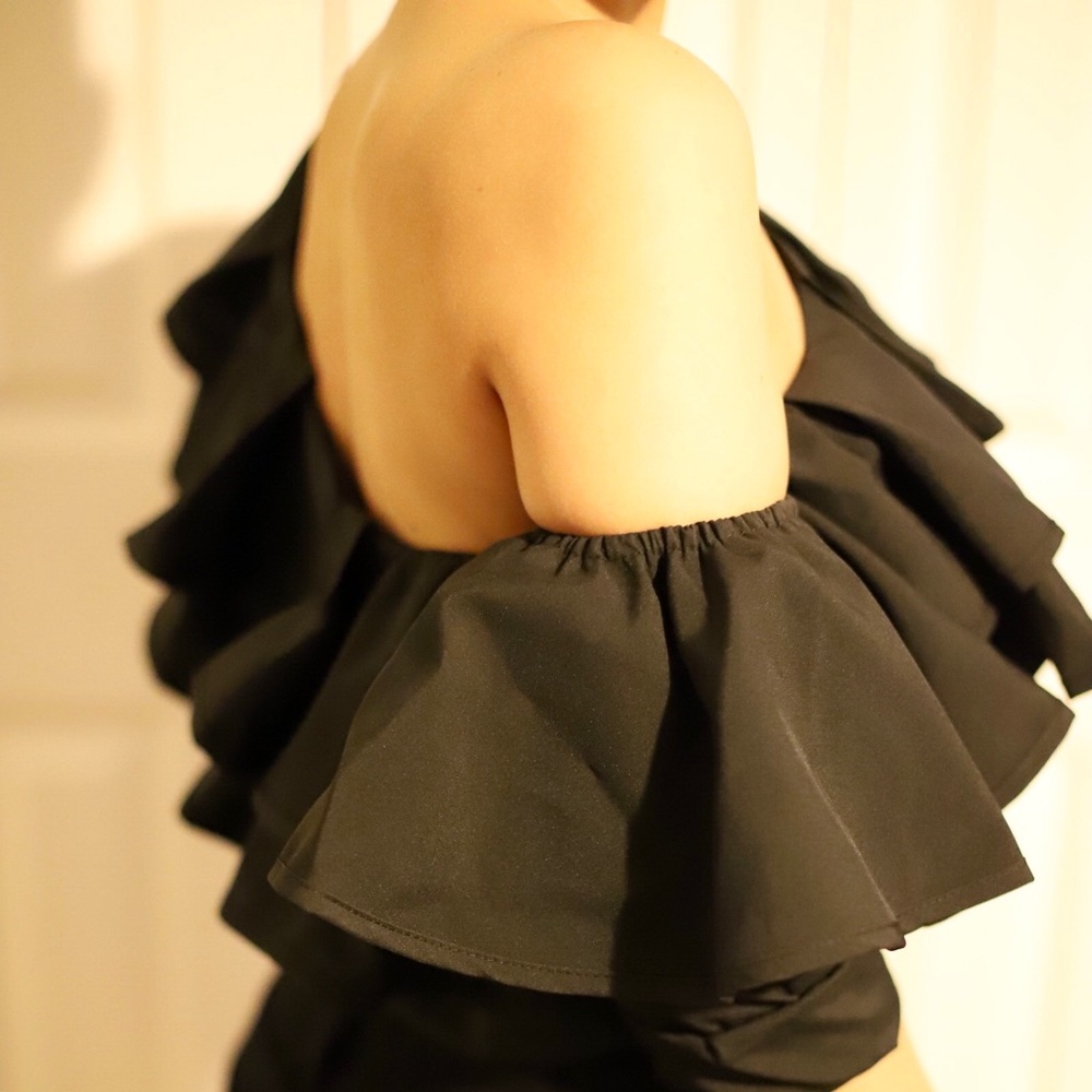 One shoulder ruffle top - Picture 2 of 4